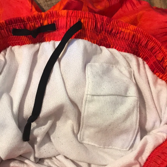 NIKE red floral tropic print running shorts - Picture 5 of 5